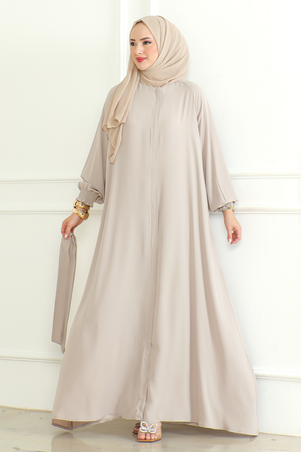 Beige Belted Abaya with Elasticated Cuffs & Front Zipper – Turkish Modest Maxi Dress