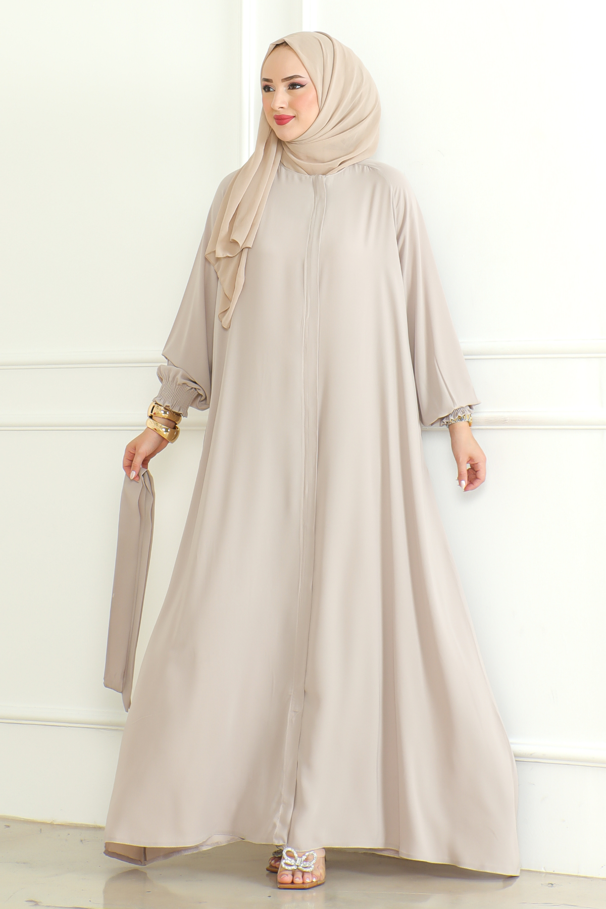 Beige Belted Abaya with Elasticated Cuffs & Front Zipper – Turkish Modest Maxi Dress