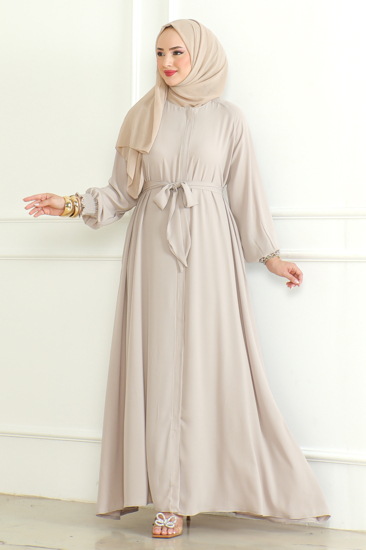 Beige Belted Abaya with Elasticated Cuffs & Front Zipper – Turkish Modest Maxi Dress