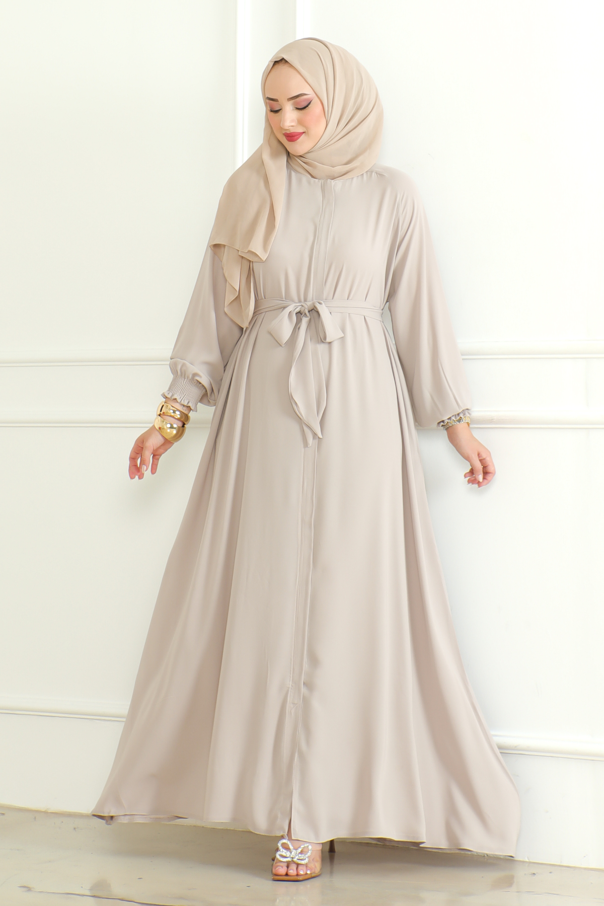 Beige Belted Abaya with Elasticated Cuffs & Front Zipper – Turkish Modest Maxi Dress
