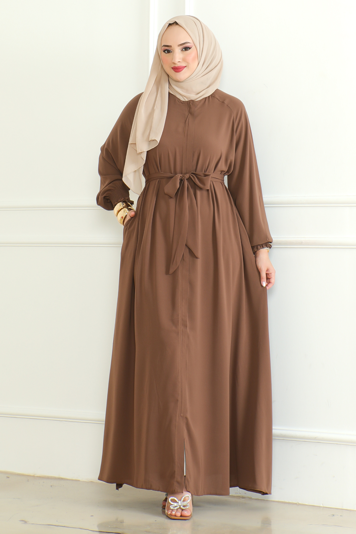 Brown Belted Abaya with Elasticated Cuffs & Front Zipper – Turkish Modest Maxi Dress