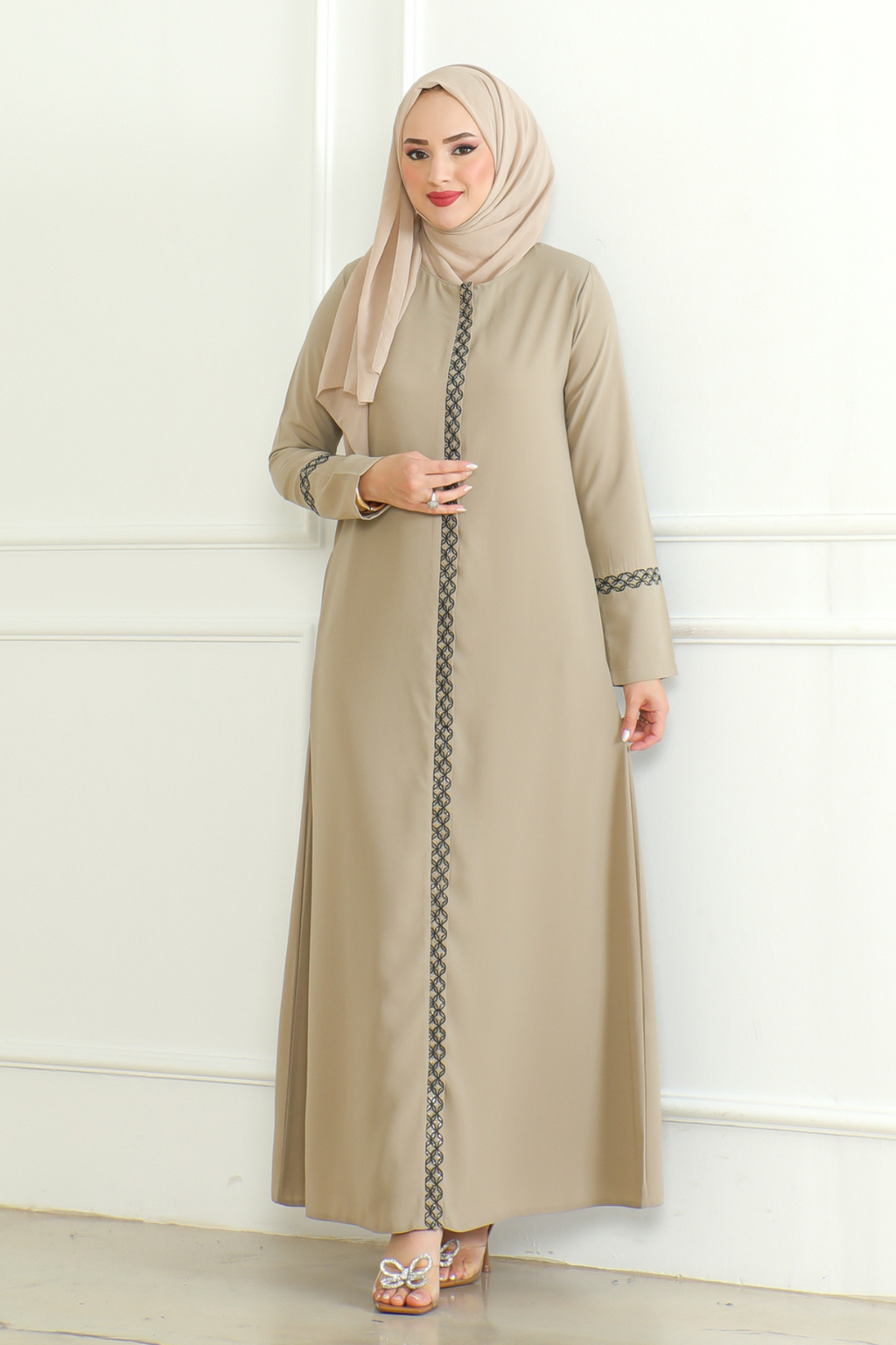 Beige Lace-Trim Embroidered Abaya with Hidden Front Zipper – Turkish Abaya