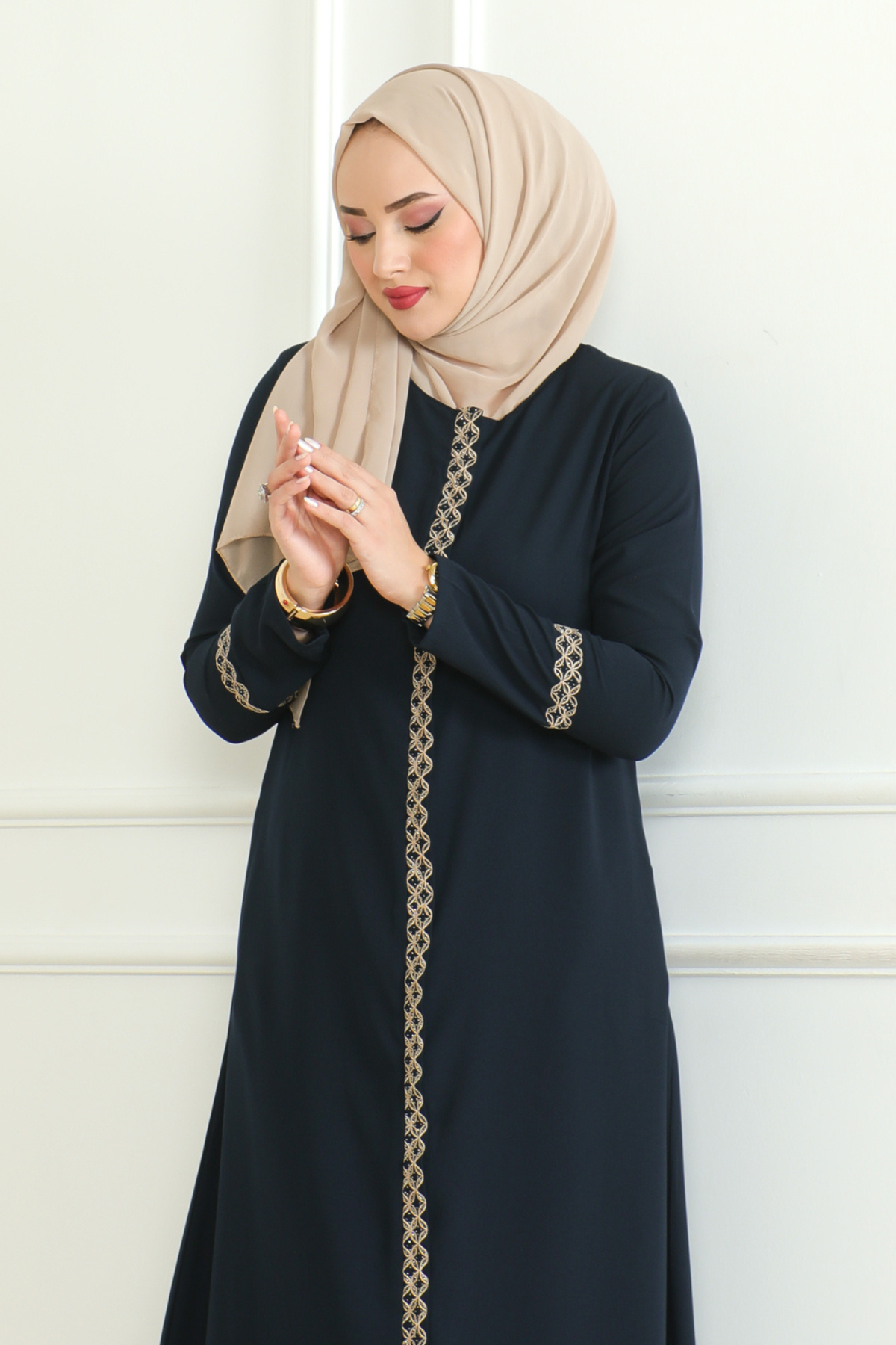 Navy Lace-Trim Embroidered Abaya with Hidden Front Zipper – Turkish Abaya