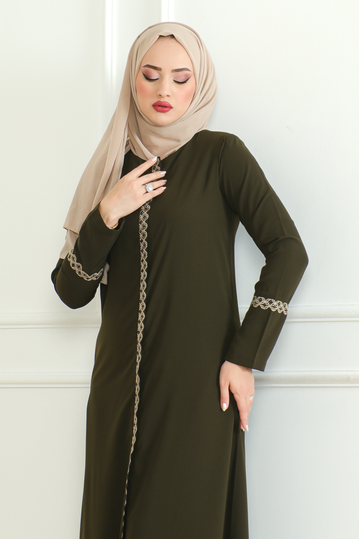 Green Lace-Trim Embroidered Abaya with Hidden Front Zipper – Turkish Abaya