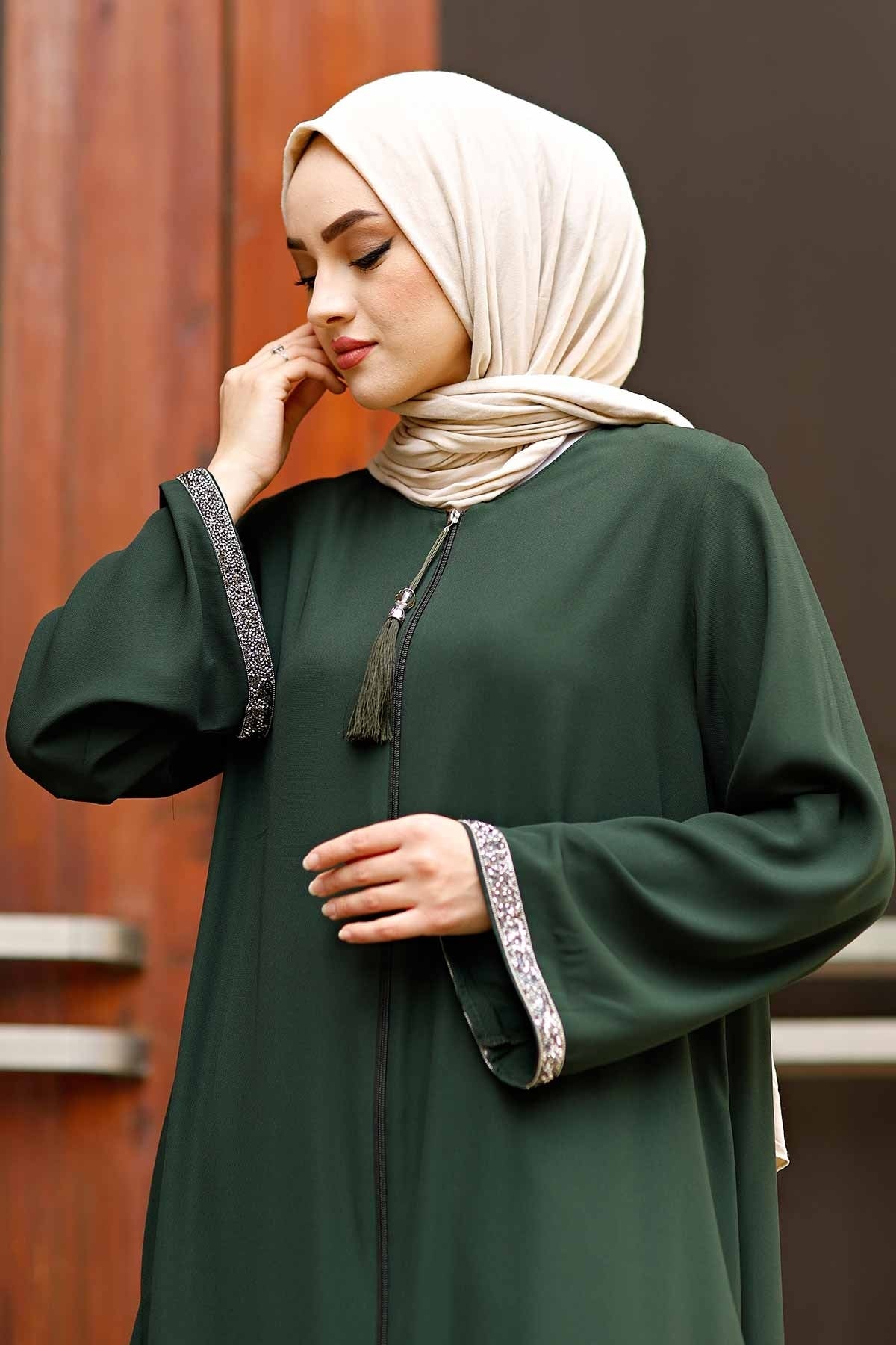 Green Stone-Trimmed Sleeve Abaya with Front Zipper & Tassel – Turkish Abaya