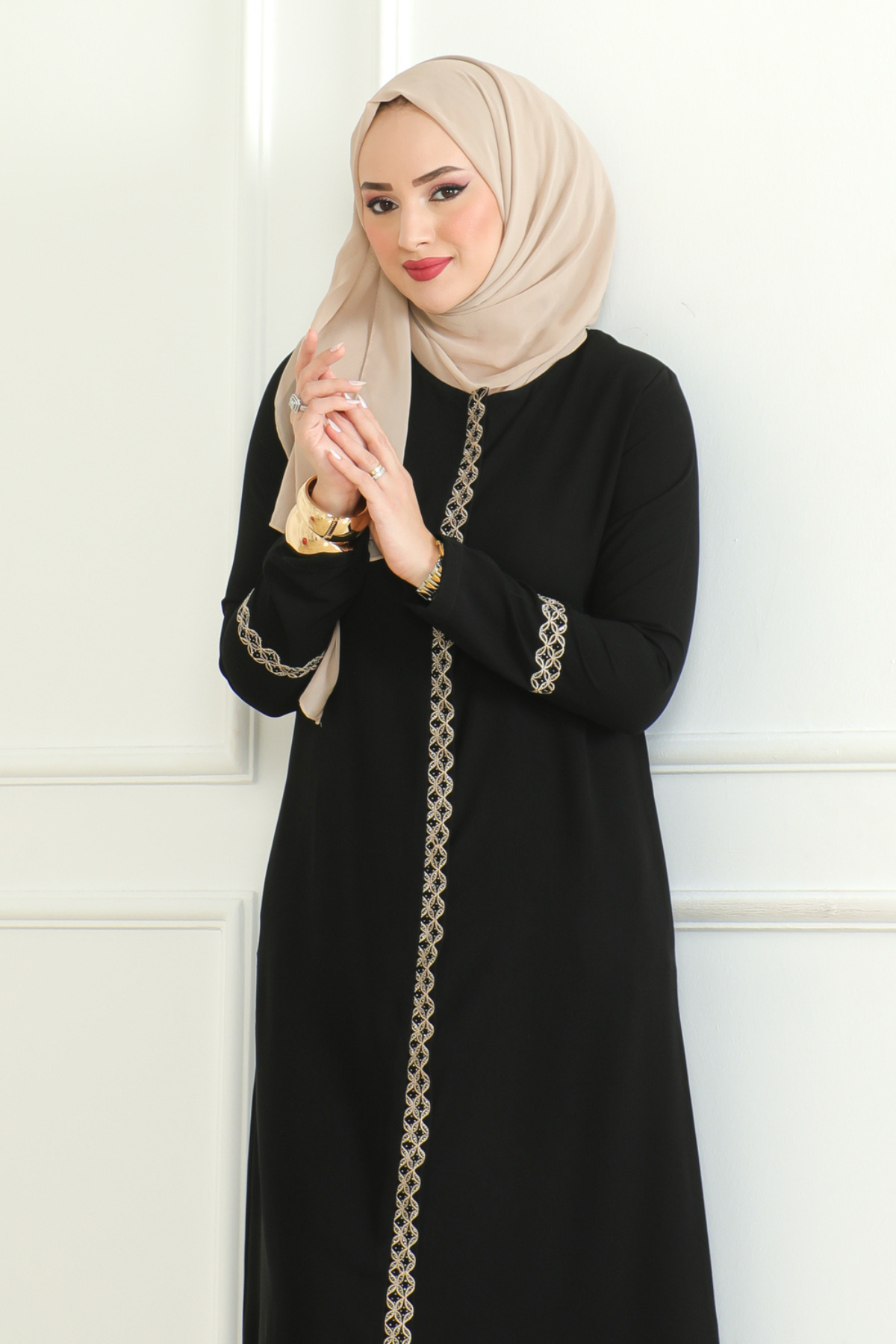 Black Lace-Trim Embroidered Abaya with Hidden Front Zipper – Turkish Abaya