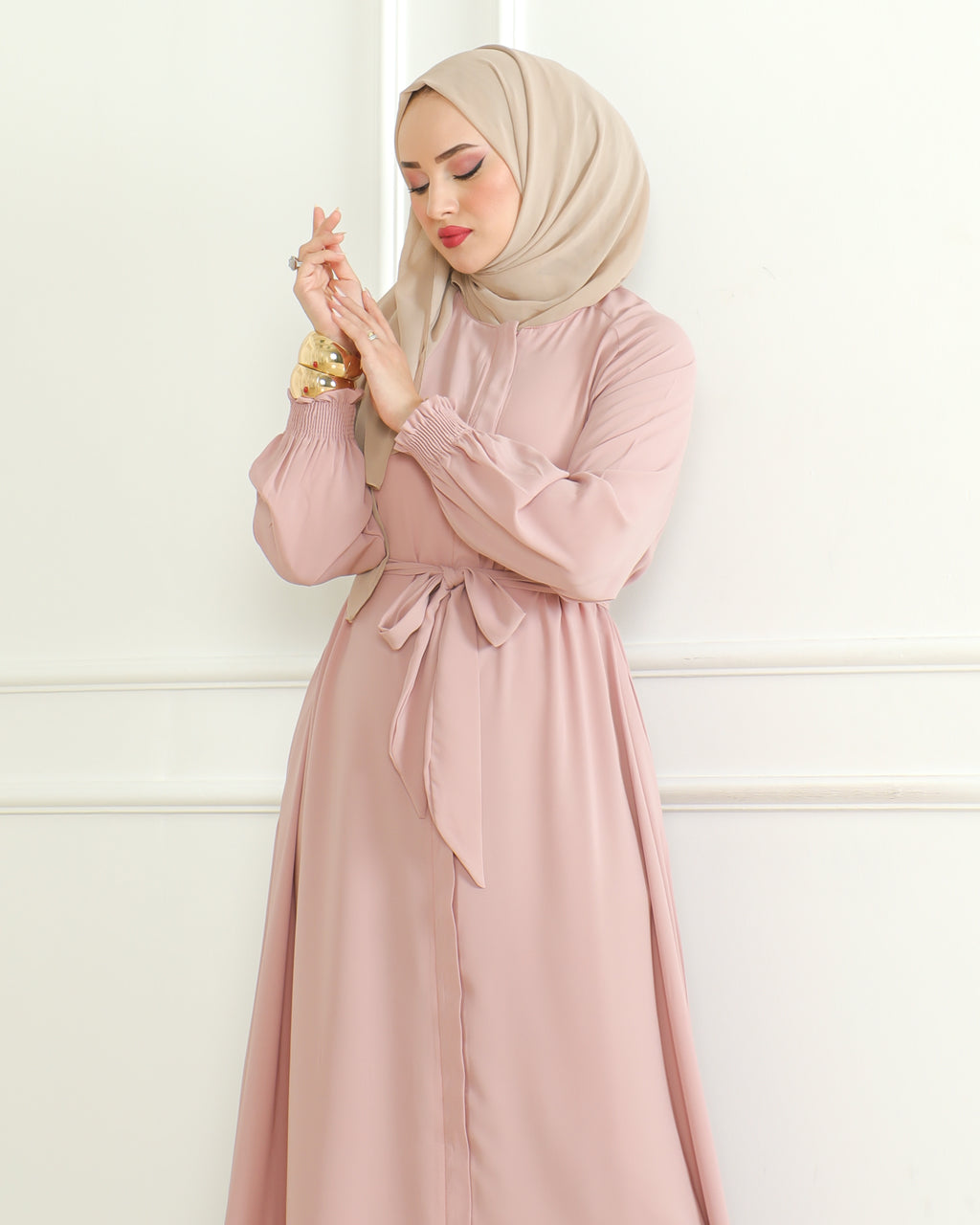 Belted Abaya with Elasticated Cuffs & Front Zipper – Turkish Modest Maxi Dress