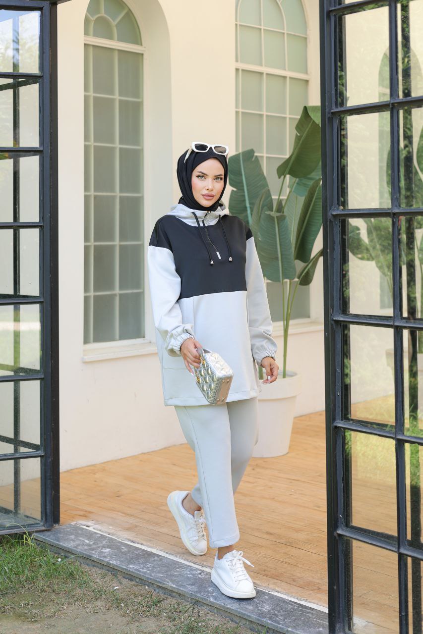Silver Two-Piece Hooded Tracksuit for Modest Women – Turkish Sportswear Set