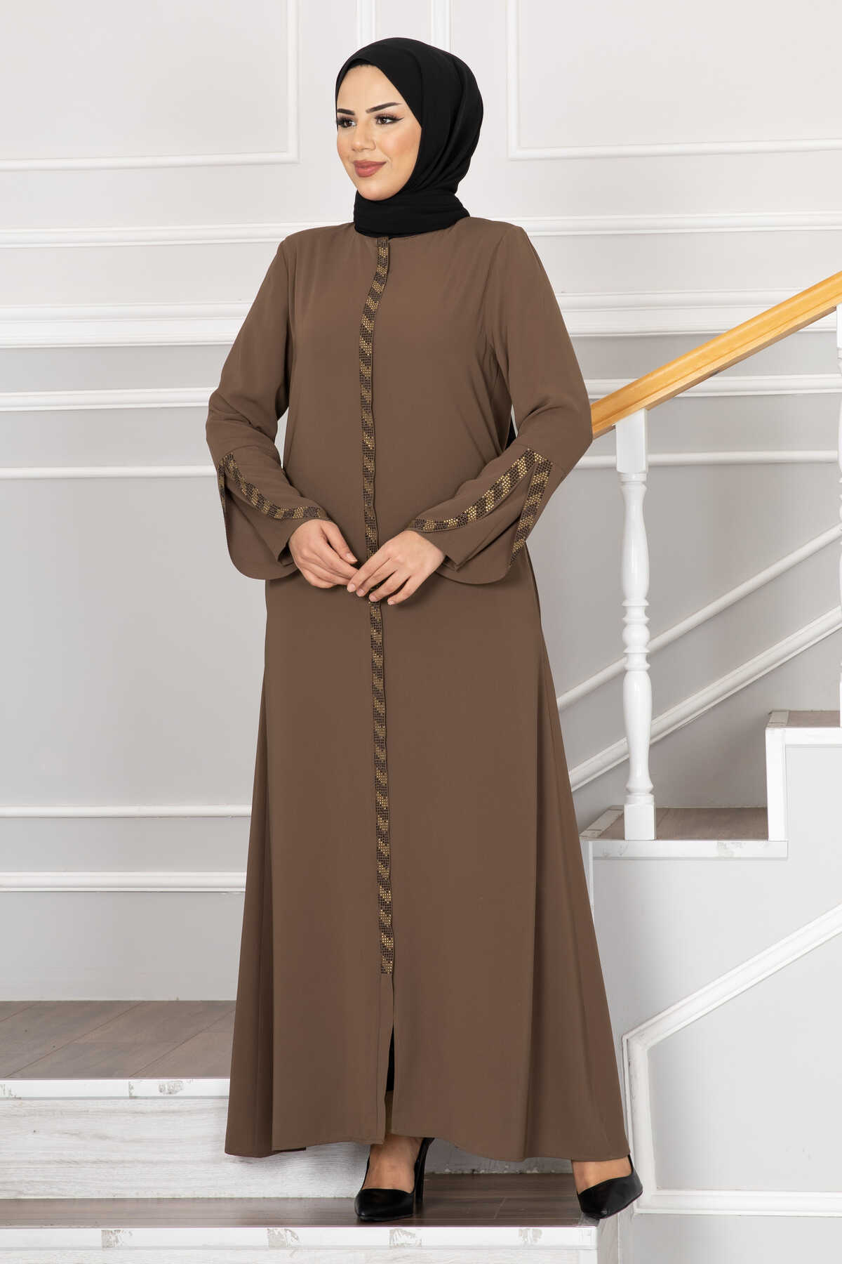 Brown Rhinestone Trim Open Abaya with Bell Sleeves – Turkish Modest Abaya