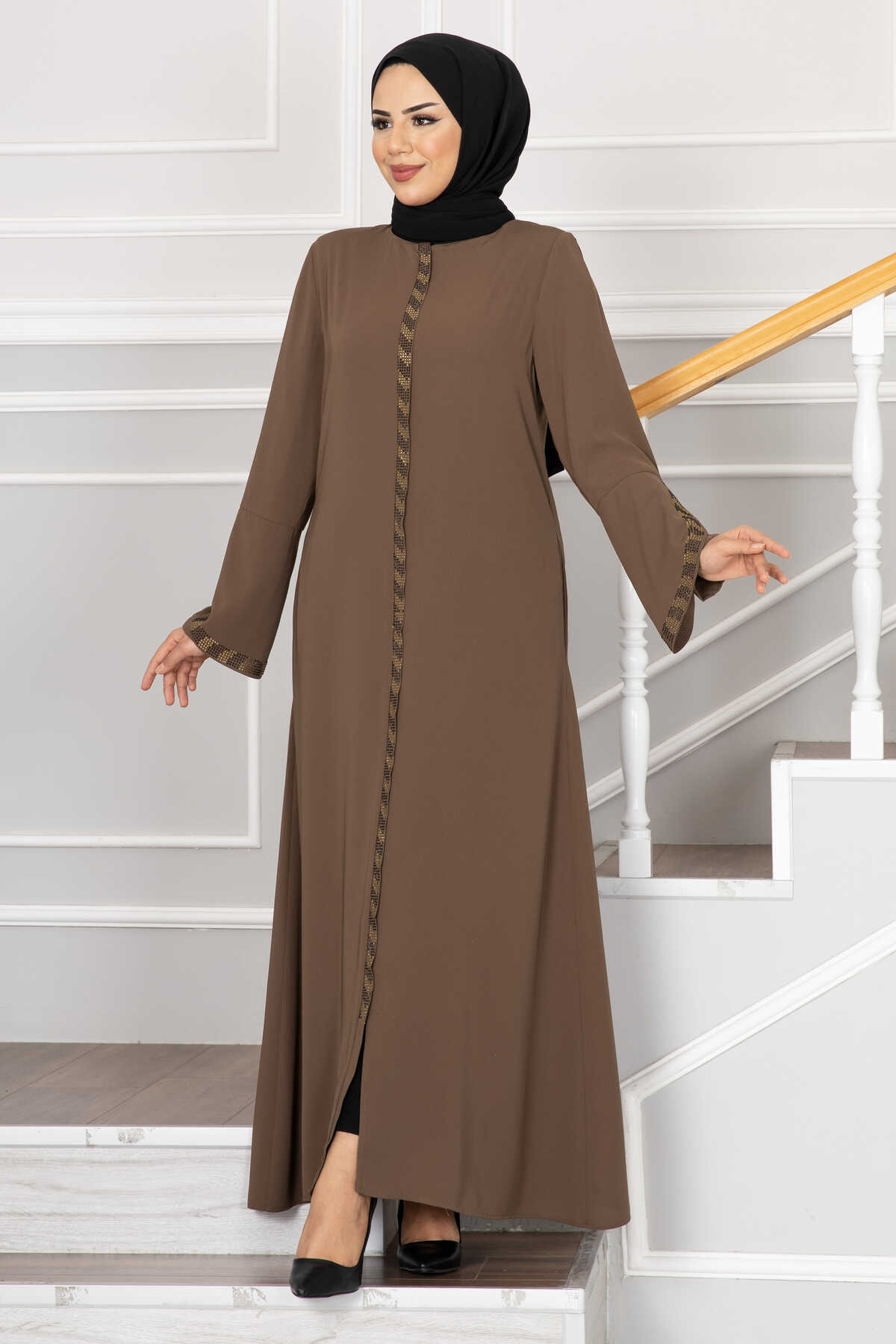 Brown Rhinestone Trim Open Abaya with Bell Sleeves – Turkish Modest Abaya